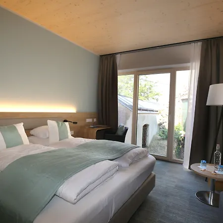 Donau 4* איבס אן דר דונאו