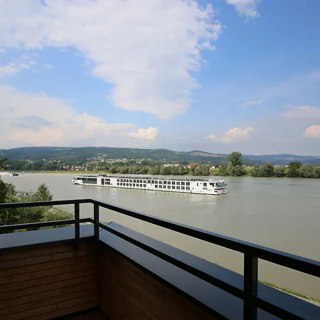 Donau Hotel 4*