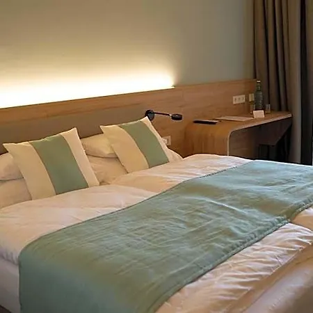 Donau 4*