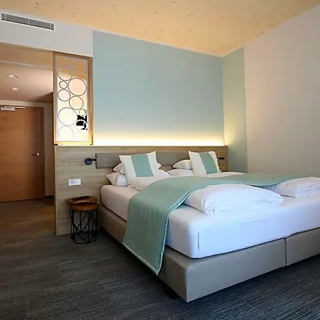Donau 4* 多瑙河畔伊比斯