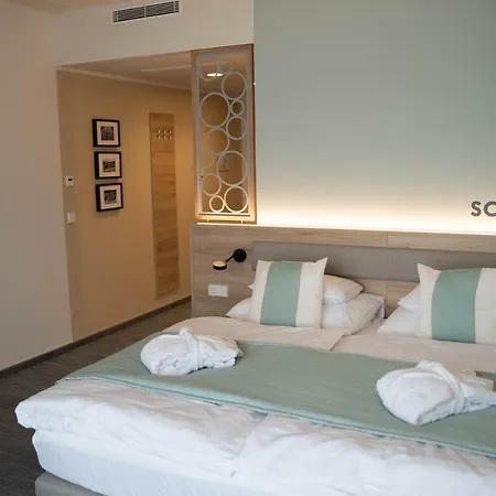 Hotel Donau 4*