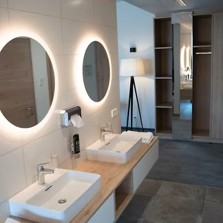 Donau Hotel 4*