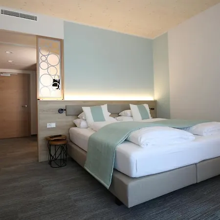 Hotel Donau 4*
